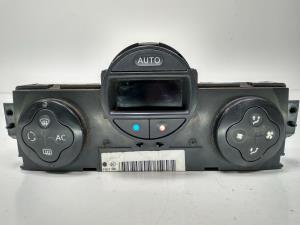 MANDO CLIMATIZADOR 8200344840 RENAULT MEGANE II FAMILIAR Autodesguaces Alicante