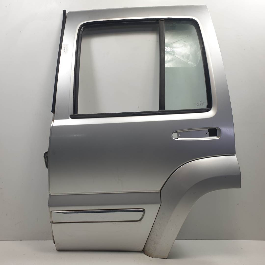 PUERTA TRASERA IZQUIERDA - JEEP - CHEROKEE (KJ)