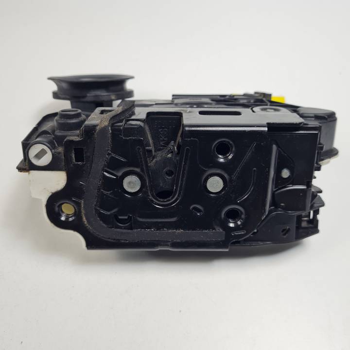 CERRADURA PUERTA TRASERA IZQUIERDA 5K4839015B VOLKSWAGEN GOLF VI (5K1) Autodesguaces Alicante