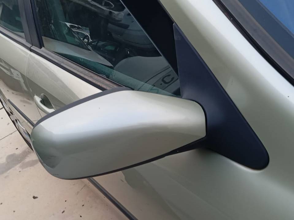 RETROVISOR DERECHO