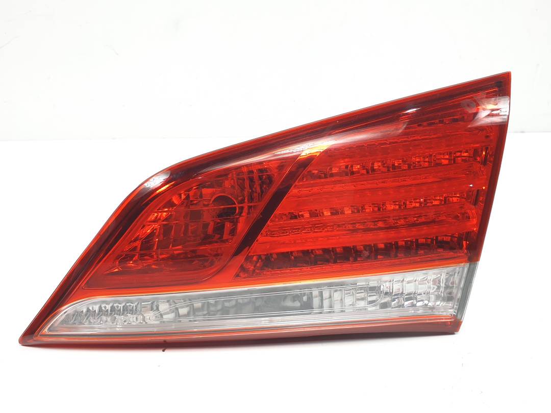 PILOTO TRASERO DERECHO INTERIOR - 924043Z300 - HYUNDAI - I40