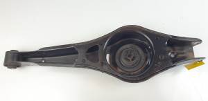 BRAZO SUSPENSION INFERIOR TRASERO DERECHO VOLKSWAGEN GOLF VI (5K1) Autodesguaces Alicante