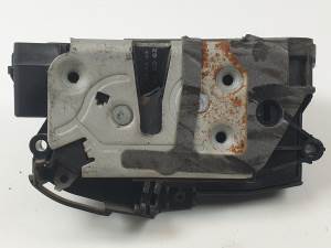 CERRADURA PUERTA DELANTERA DERECHA BM5AA21812BC FORD FOCUS LIM. (CB8) Autodesguaces Alicante