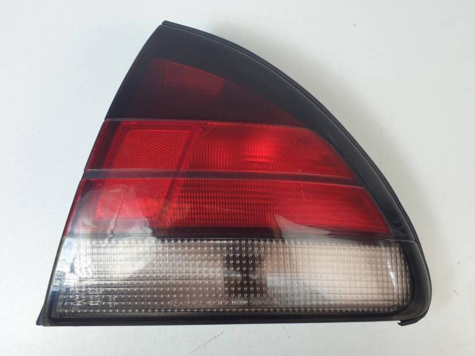 PILOTO TRASERO DERECHO TOYOTA COROLLA (E10) Autodesguaces Alicante