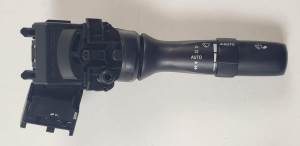 MANDO LIMPIA 0518017F420 TOYOTA AVENSIS Autodesguaces Alicante