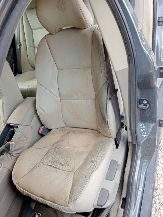 ASIENTO DELANTERO IZQUIERDO