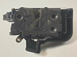 CERRADURA PUERTA TRASERA DERECHA 3M5AR26412BM FORD FOCUS C-MAX (CAP) Autodesguaces Alicante