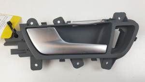 MANETA INTERIOR DELANTERA IZQUIERDA 8K0837019G AUDI A4 BER. (B8) Autodesguaces Alicante