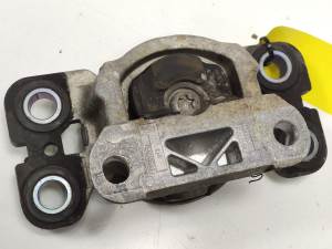 SOPORTE MOTOR IZQUIERDO 6G927M121LG LAND ROVER FREELANDER 2 (LR2) (L359) Autodesguaces Alicante