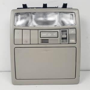 LUZ INTERIOR 8975506020 TOYOTA VENZA (AV10) Autodesguaces Alicante