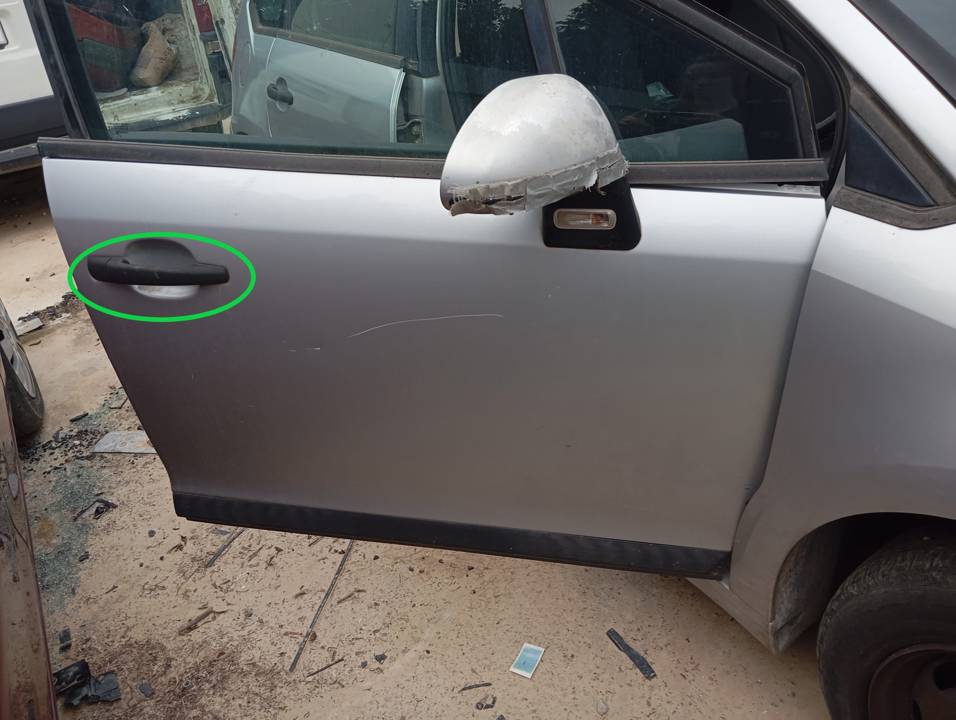 MANETA EXTERIOR DELANTERA DERECHA