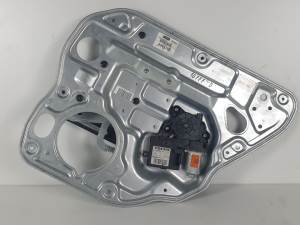 ELEVALUNAS TRASERO DERECHO 86799083RH VOLVO V50 FAMILIAR Autodesguaces Alicante