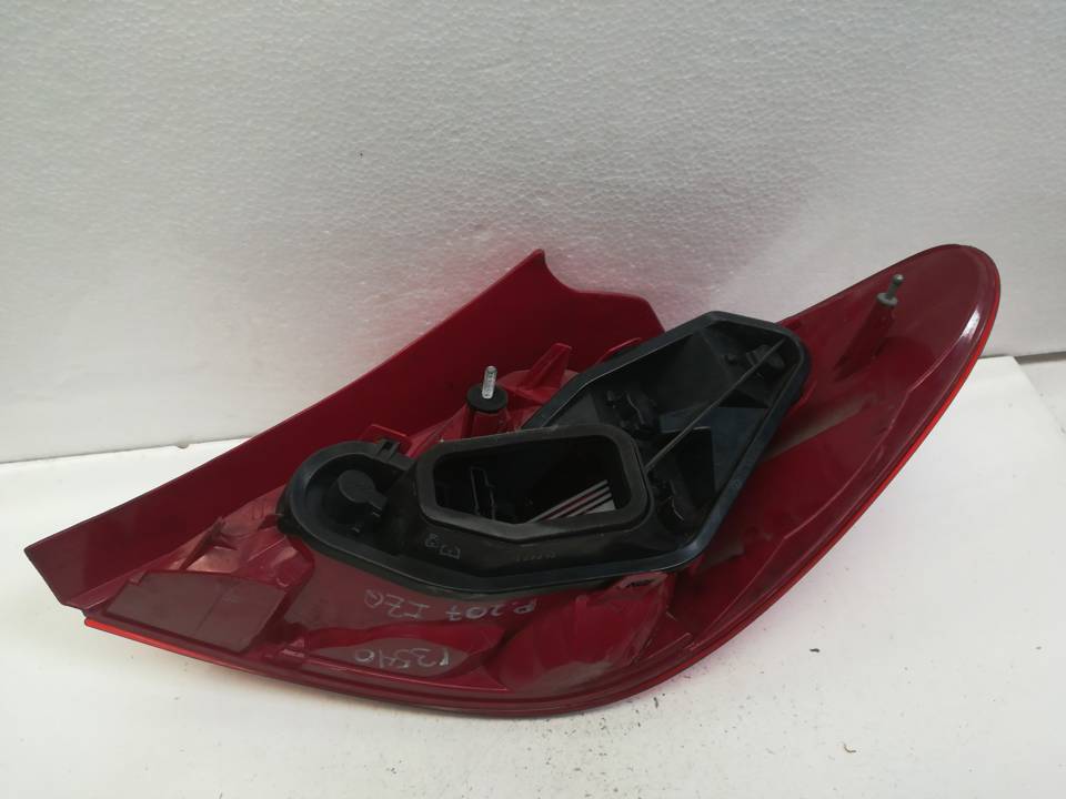 PILOTO TRASERO IZQUIERDO