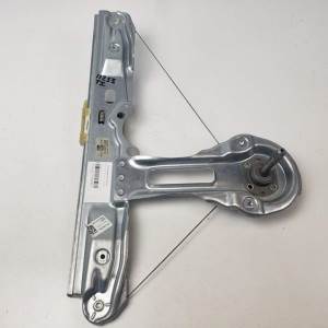 ELEVALUNAS TRASERO IZQUIERDO BM51A27001AC FORD FOCUS LIM. Autodesguaces Alicante