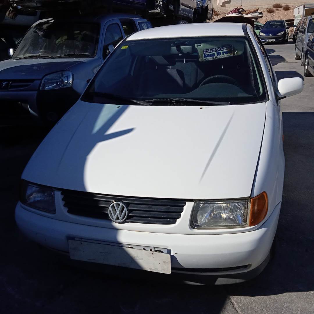 VOLKSWAGEN POLO BERLINA (6N1) (1994 - 1999)