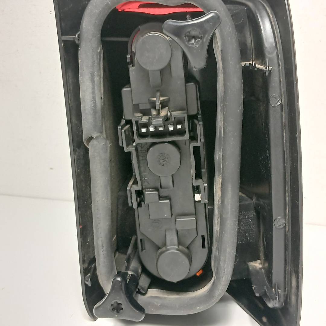 Foto 2 de Piloto Trasero Izquierdo Peugeot 806 (1994–2003)
