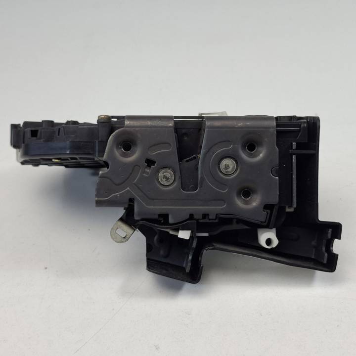 CERRADURA PUERTA DELANTERA DERECHA 30753662 VOLVO C70 CABRIOLET Autodesguaces Alicante