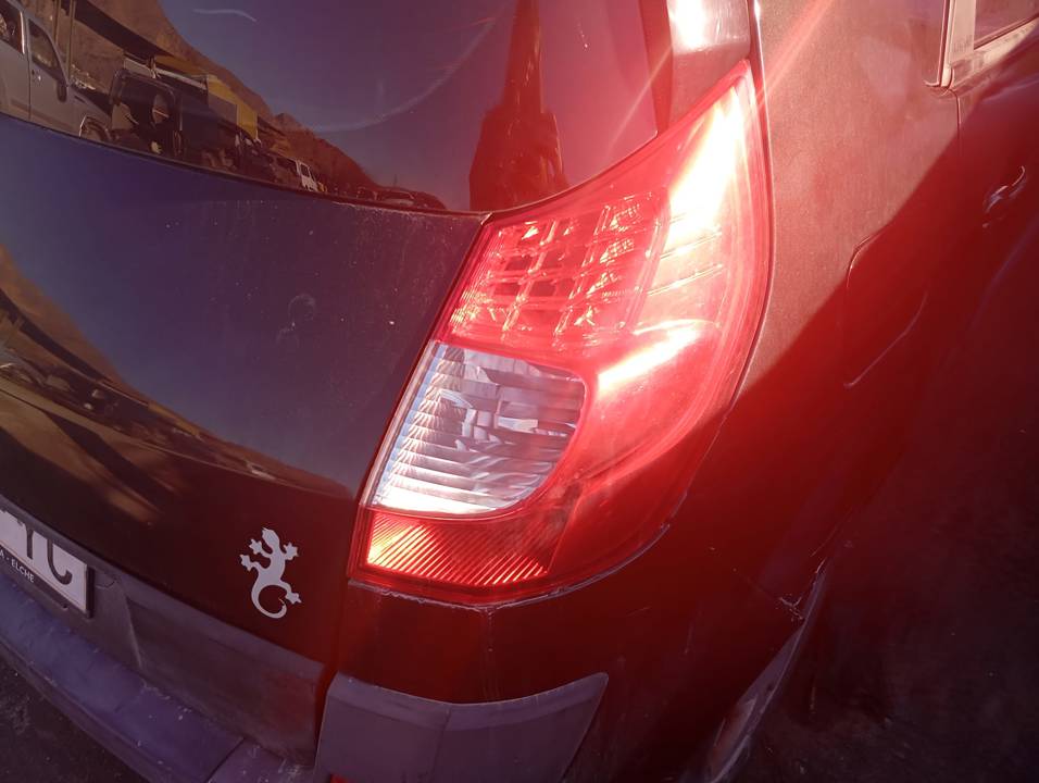 PILOTO TRASERO DERECHO