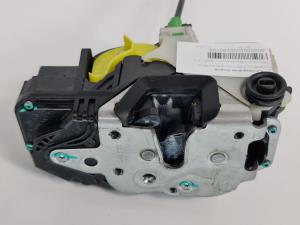 CERRADURA PUERTA TRASERA IZQUIERDA 13503179 OPEL INSIGNIA BERLINA Autodesguaces Alicante