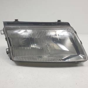 FARO DERECHO VOLKSWAGEN PASSAT BERLINA (3B2) Autodesguaces Alicante