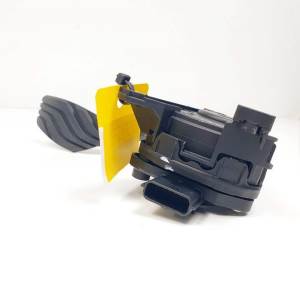 POTENCIOMETRO PEDAL 180025FA0B NISSAN MICRA V (K14) Autodesguaces Alicante