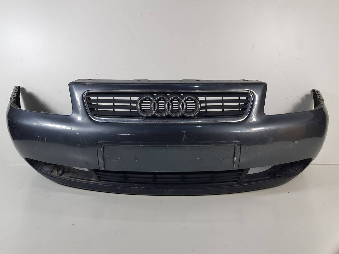 Front bumper - AUDI - A3 (8L)