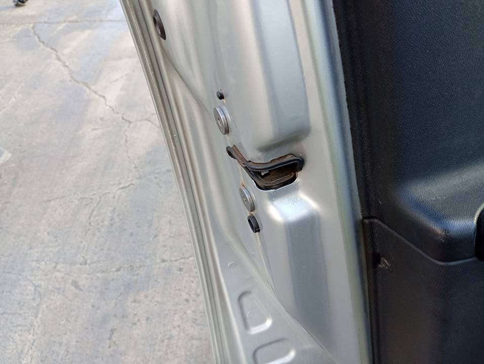 CERRADURA PUERTA DELANTERA IZQUIERDA