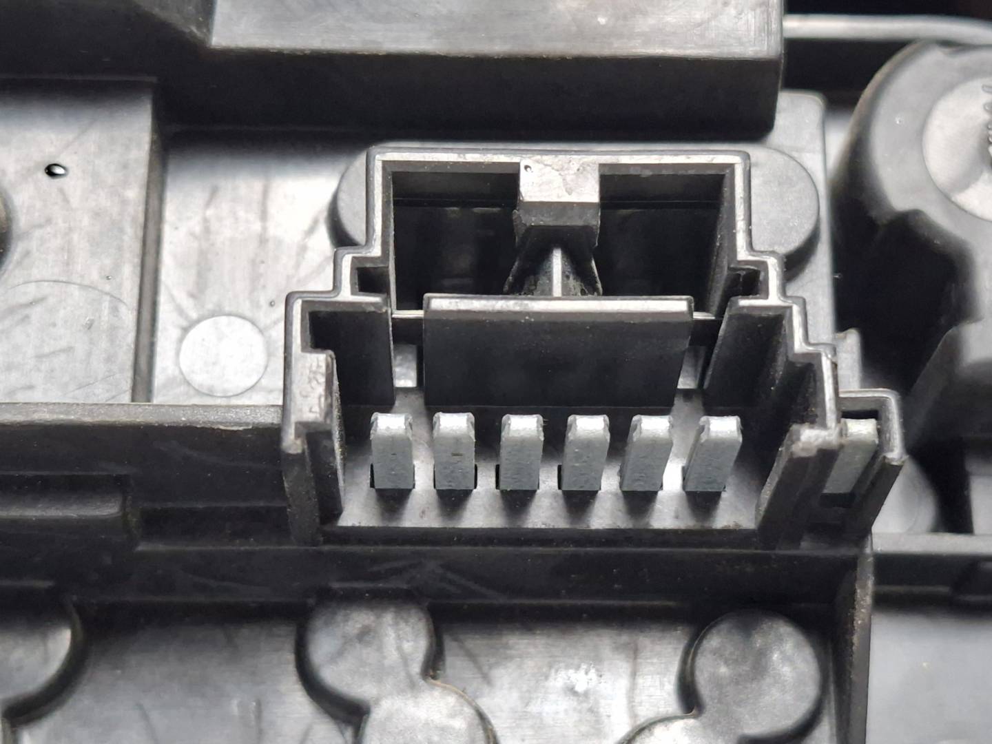 Foto 5 de Piloto Trasero Izquierdo Renault Megane I Fase 2 Berlina (ba0) (1999–2002)