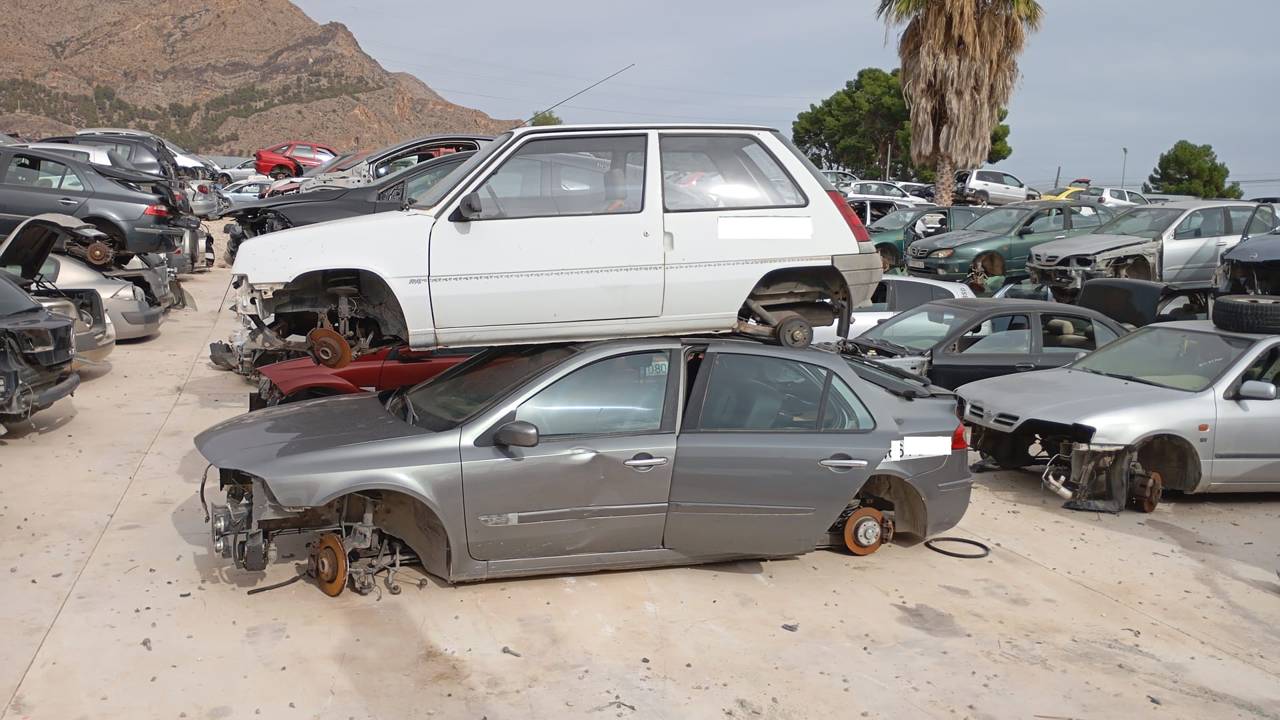 Imagen del vehículo RENAULT 5 (B/C40)