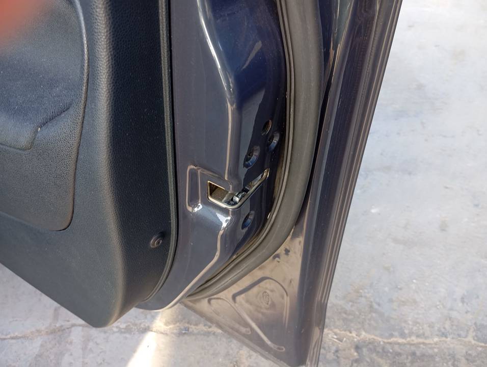 CERRADURA PUERTA DELANTERA DERECHA