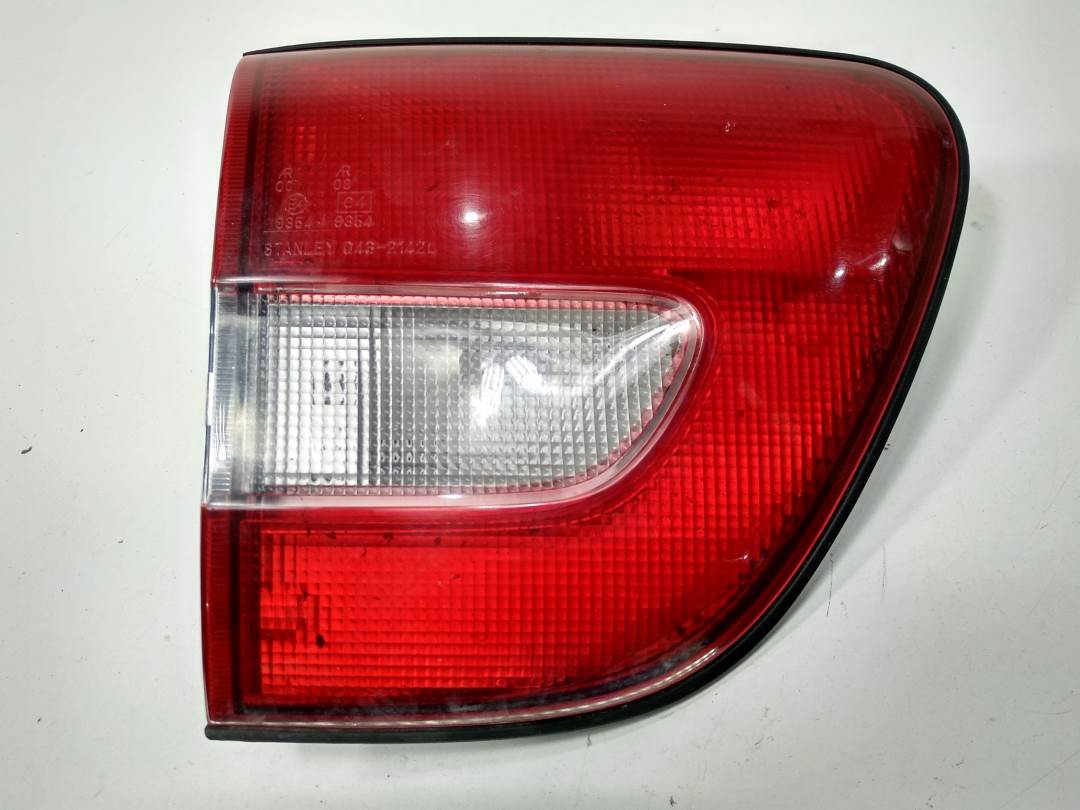 PILOTO TRASERO IZQUIERDO INTERIOR - SUZUKI - BALENO FAM. SY (EG)