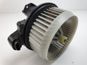 VENTILADOR CALEFACCION 8110AY TOYOTA VENZA (AV10) Autodesguaces Alicante