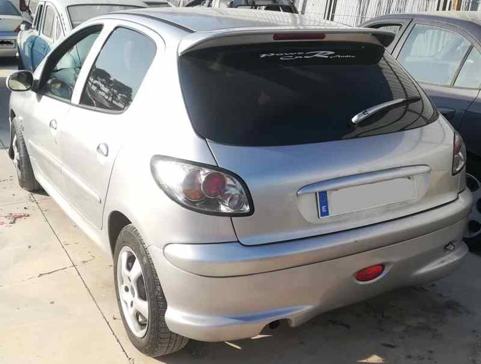 Imagen del vehículo PEUGEOT 206 BERLINA