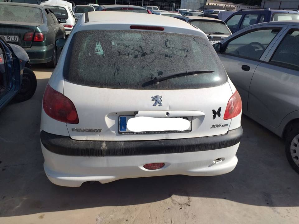 Imagen del vehículo PEUGEOT 206 BERLINA