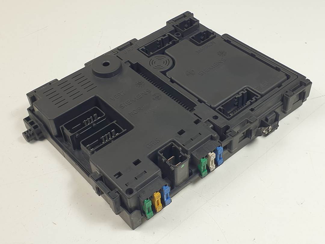 CAJA RELES / FUSIBLES - S105872300E - PEUGEOT - 206 BERLINA