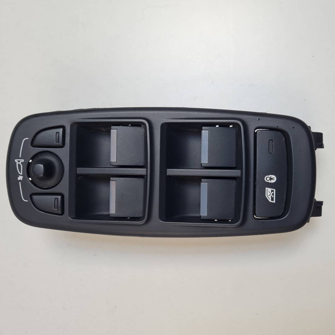 MANDO ELEVALUNAS DELANTERO IZQUIERDO - SPA028JT00F - JAGUAR - XE