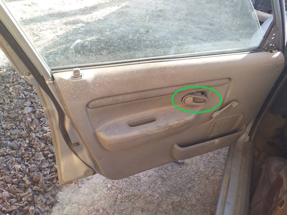 MANETA INTERIOR DELANTERA IZQUIERDA