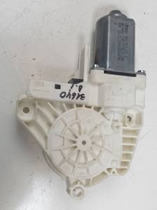 MOTOR ELEVALUNAS DELANTERO IZQUIERDO 8K0959801B AUDI SQ5 (8R) Autodesguaces Alicante