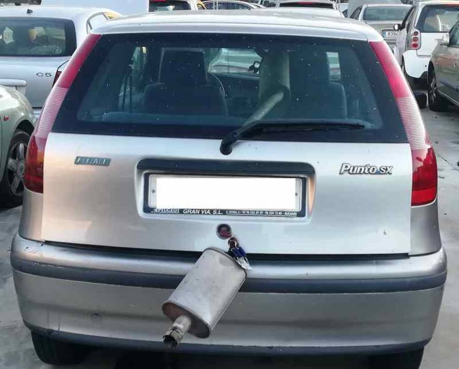 Imagen del vehículo FIAT PUNTO BERLINA (176)
