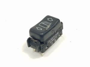 MANDO ELEVALUNAS TRASERO IZQUIERDO 1248209310KZ MERCEDES CLASE E (W124) BERLINA Autodesguaces Alicante