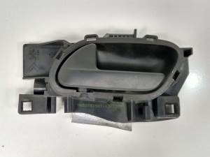 MANETA INTERIOR TRASERA IZQUIERDA 96555515XT CITROEN BERLINGO CUADRO Autodesguaces Alicante