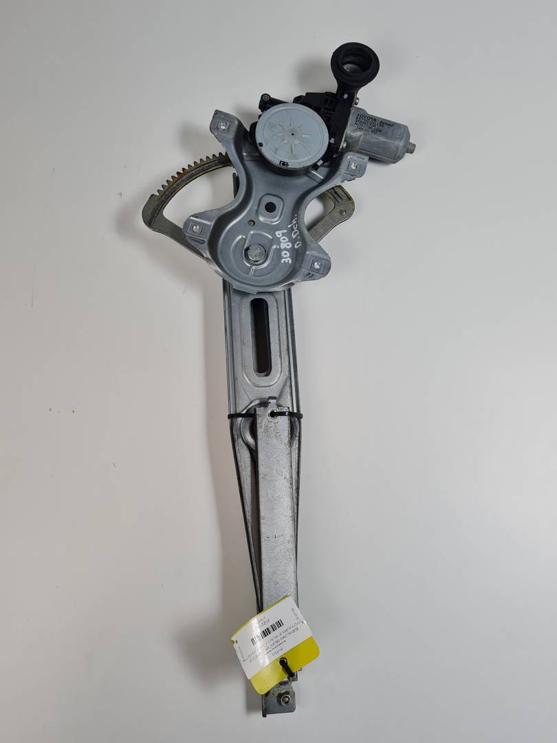 ELEVALUNAS DELANTERO DERECHO - 857100D100 - TOYOTA - AURIS (E150)