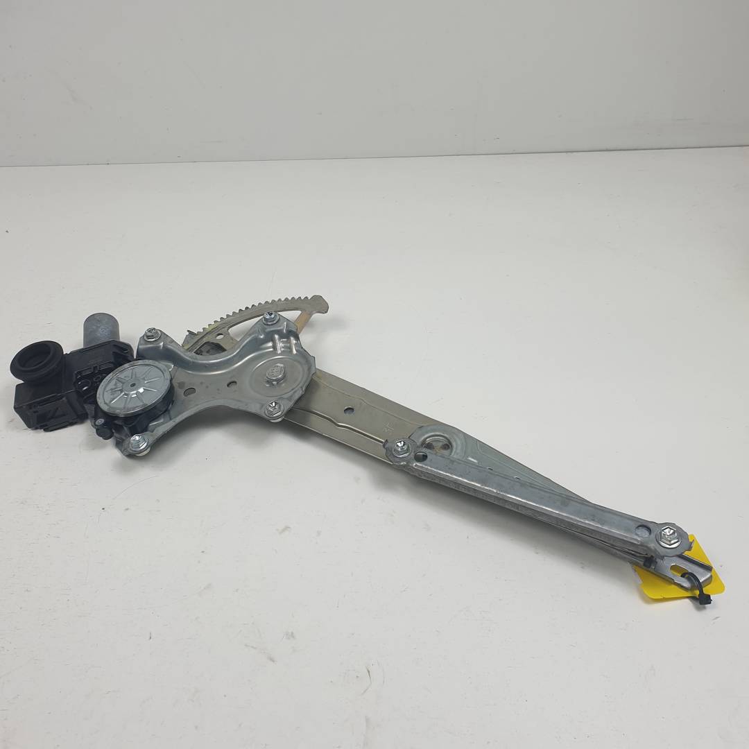 ELEVALUNAS TRASERO DERECHO - 8571033360 - LEXUS - ES (XZ10)