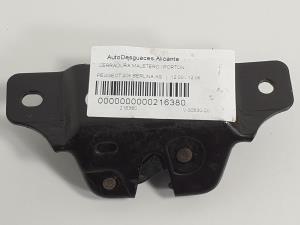 CERRADURA MALETERO / PORTON PEUGEOT 206 BERLINA Autodesguaces Alicante