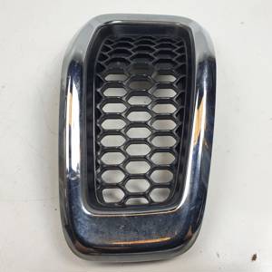 REJILLA DELANTERA 68138335AA JEEP CHEROKEE (KL) Autodesguaces Alicante
