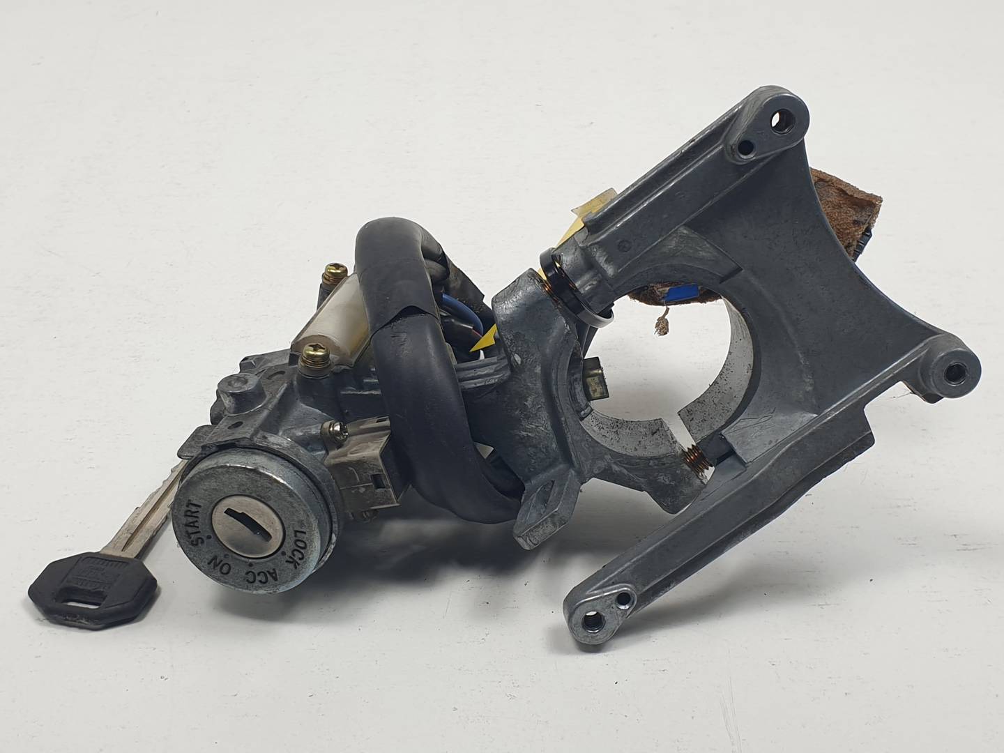 ANTIRROBO - 337040 - MITSUBISHI - MONTERO (V20/V40)