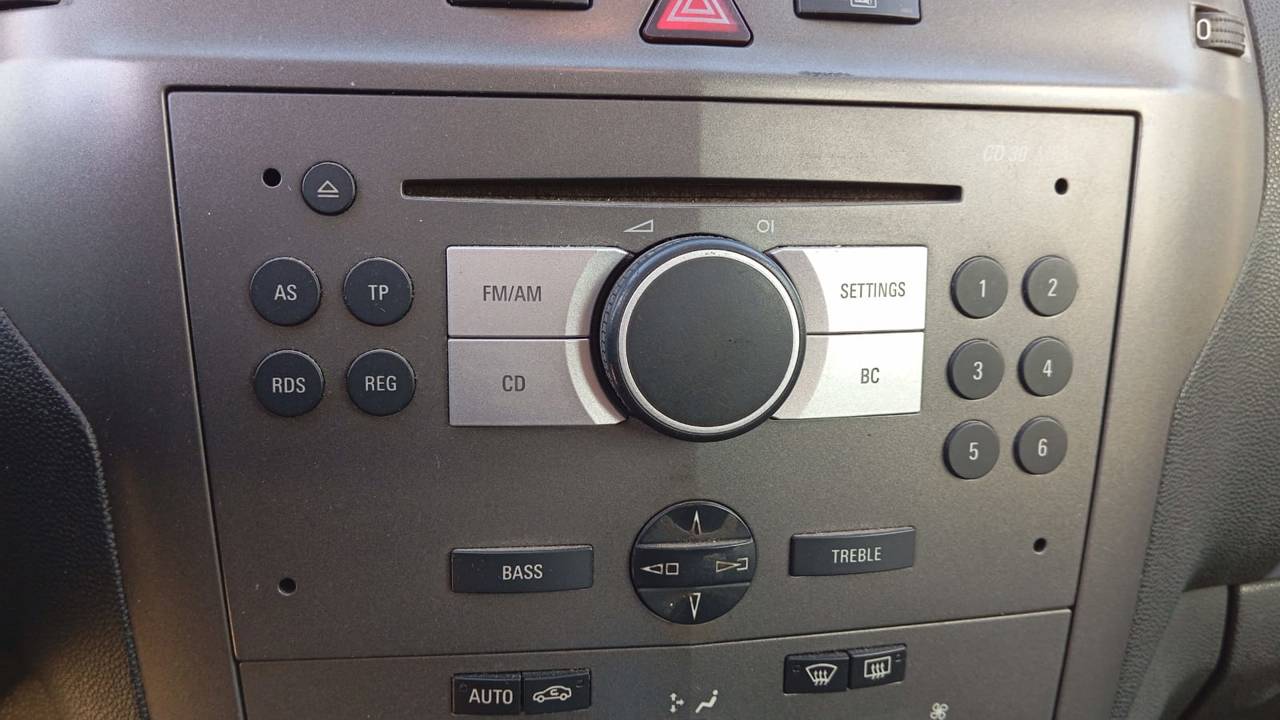 SISTEMA AUDIO / RADIO CD