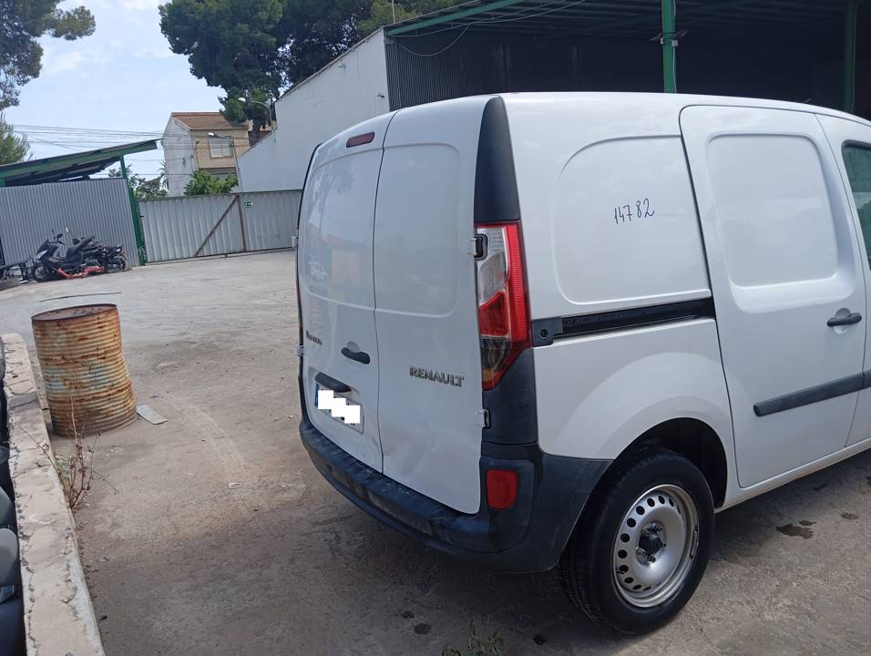 PARAGOLPES TRASERO