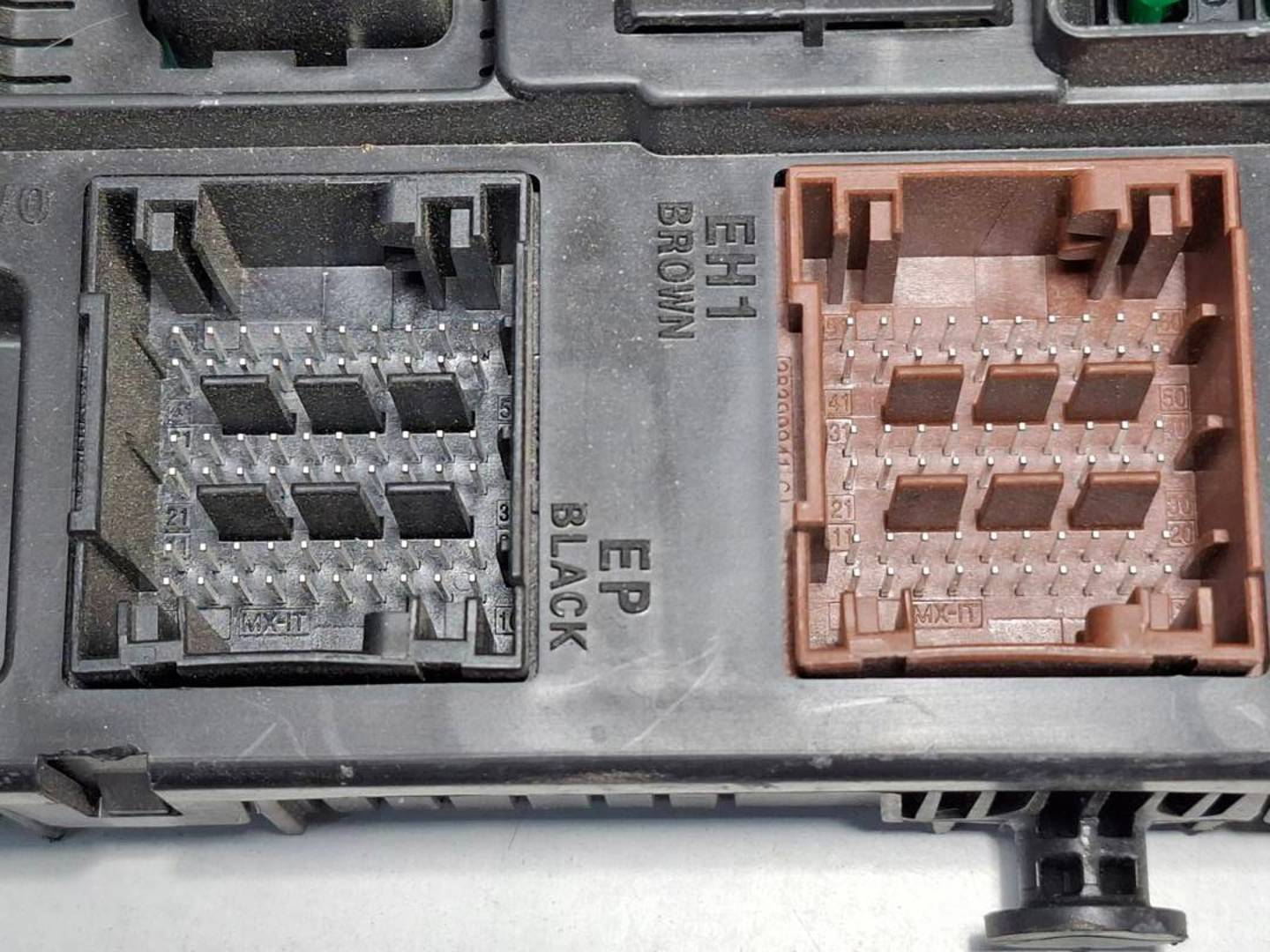 Foto 3 de Caja Reles / Fusibles Citroen C3 (1995–2010)