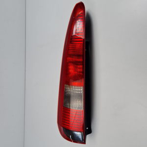 PILOTO TRASERO IZQUIERDO 2N1113A603A FORD FUSION (CBK) Autodesguaces Alicante